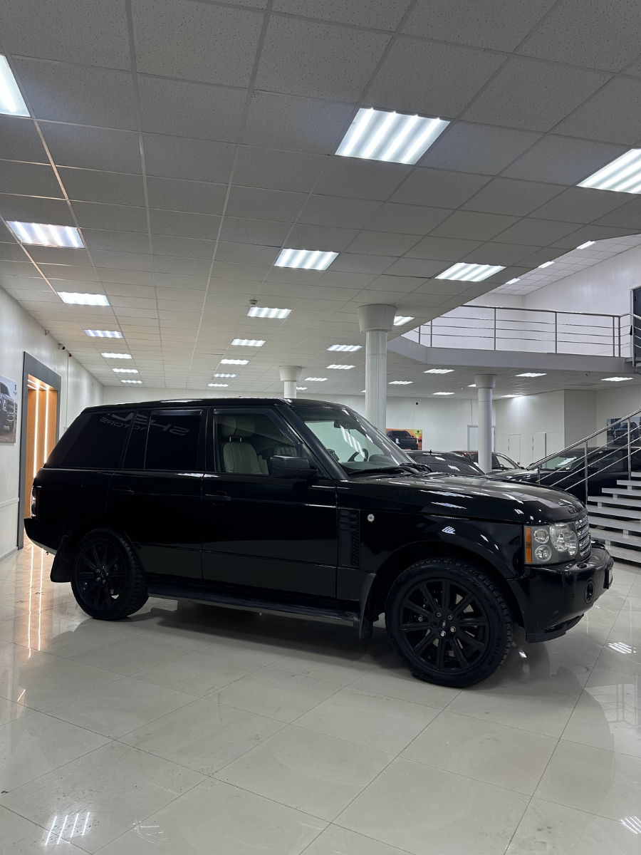 5(20) Land Rover Range Rover 2006 г., с пробегом 200.000 км — изображение 1