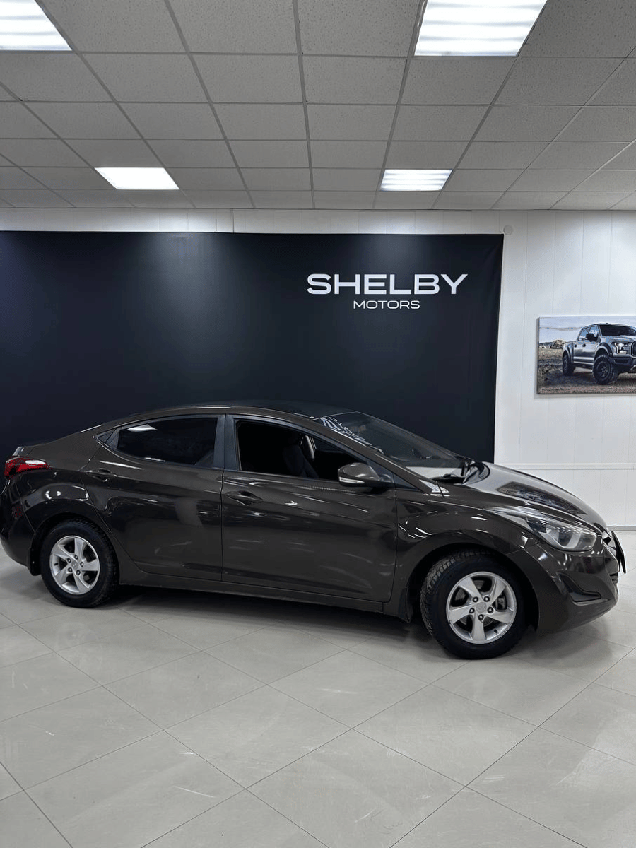 2(92) Hyundai Elantra 2013 г., с пробегом 140.000 км — изображение 1