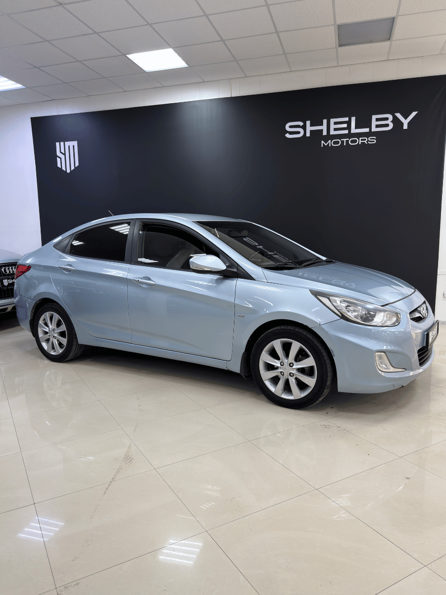 12(8) Hyundai Accent 2011 г., с пробегом 150.000 км — изображение 1