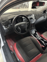 Hyundai Elantra 2015 г., с пробегом 156.000 км — изображение 2