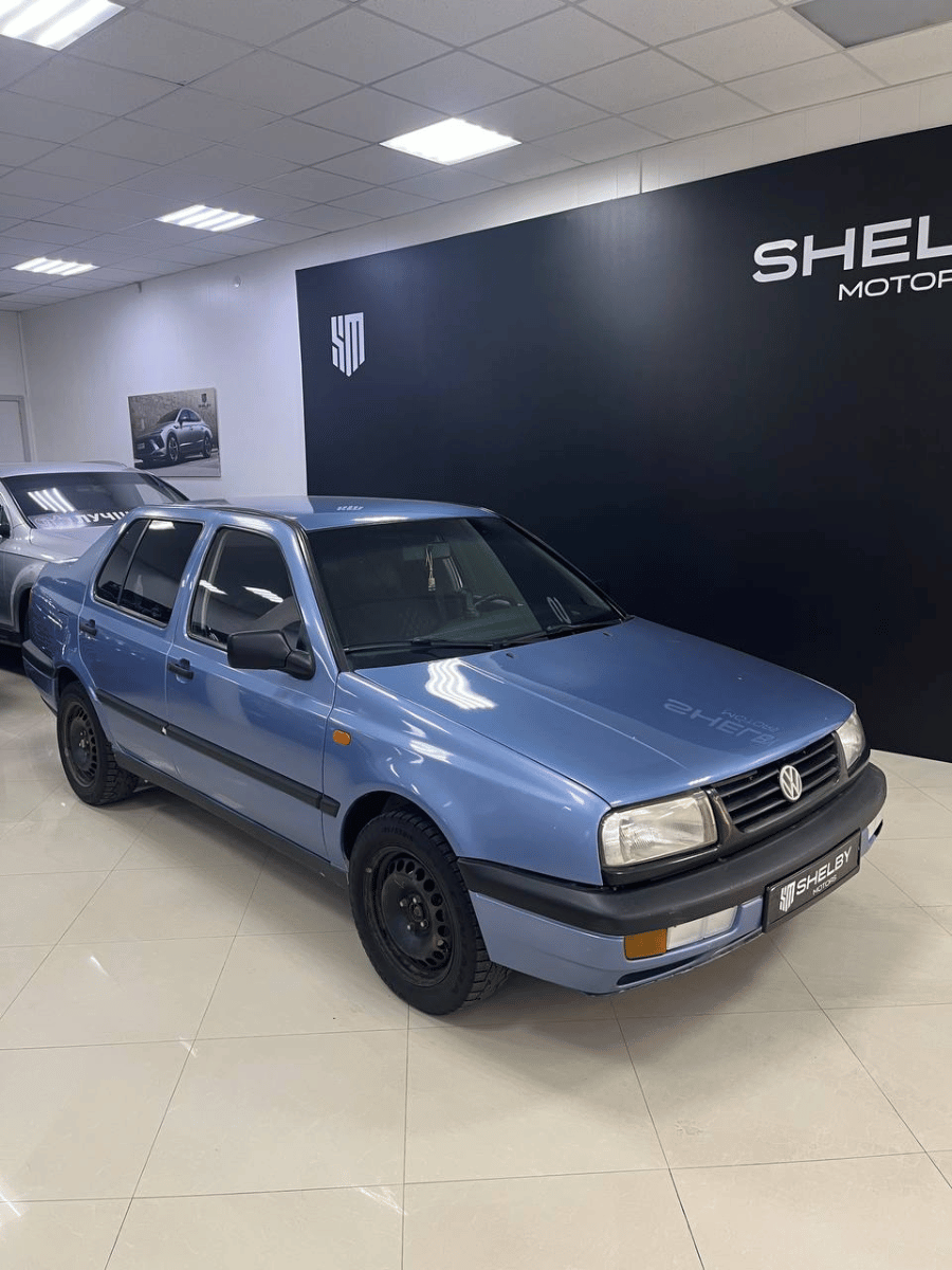 1(113) Volkswagen Vento 1992 г., с пробегом 200.000 км — изображение 1