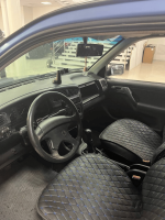 Volkswagen Vento 1992 г., с пробегом 200.000 км — изображение 2