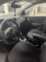 Volkswagen Polo 2015 г., с пробегом 200.000 км — изображение 2